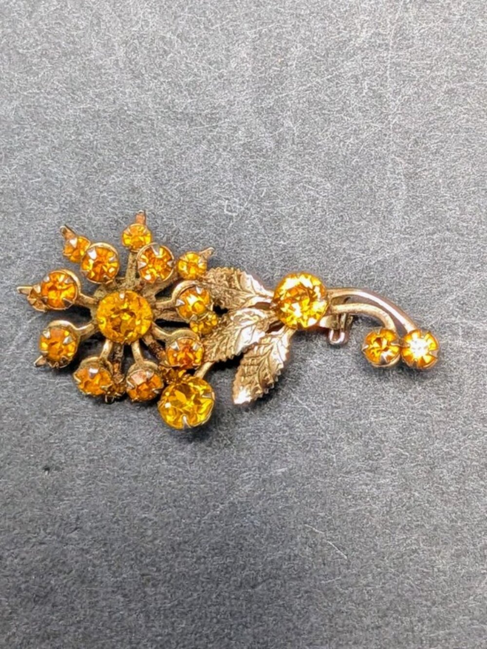 Vintage 1940s 50s Amber Rhinestone Flower Spray Brooch Gold Tone - Picture 2 of 8